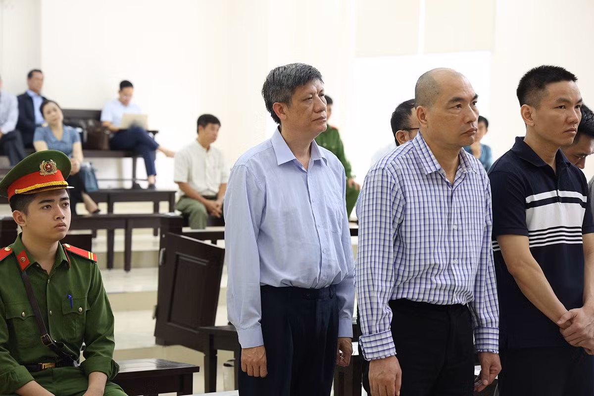 Thay đổi lời khai về số tiền chia hối hộ, cựu Giám đốc CDC Hải Dương xin giảm án -0