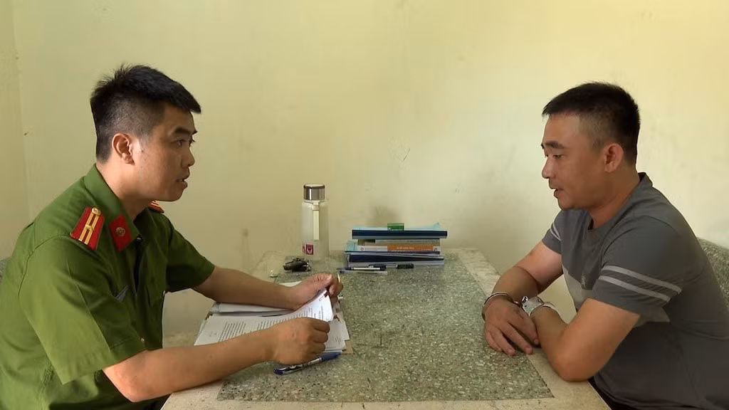 Triệt phá đường dây mua bán, vận chuyển động vật hoang dã, quý hiếm thu giữ 1 cá thể hổ sống -1