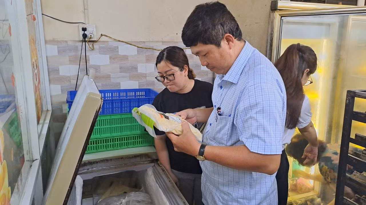 Về việc du khách nghi bị ngộ độc thực phẩm do ăn hải sản tại Phan Thiết -0