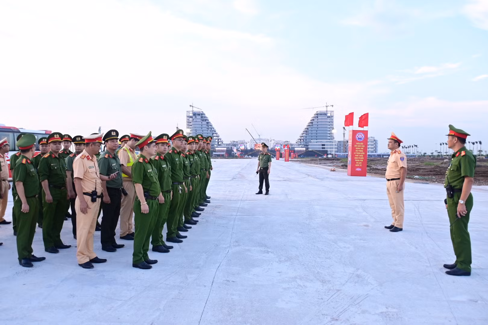 Nỗ lực đảm bảo an toàn Lễ hội Hoa Phượng Đỏ -0