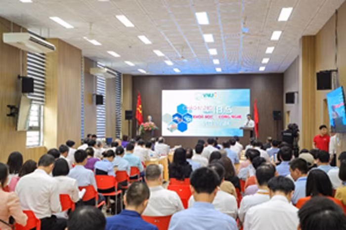 Các nhà khoa học là trụ cột vững chắc để xây dựng đại học nghiên cứu, đổi mới sáng tạo -0