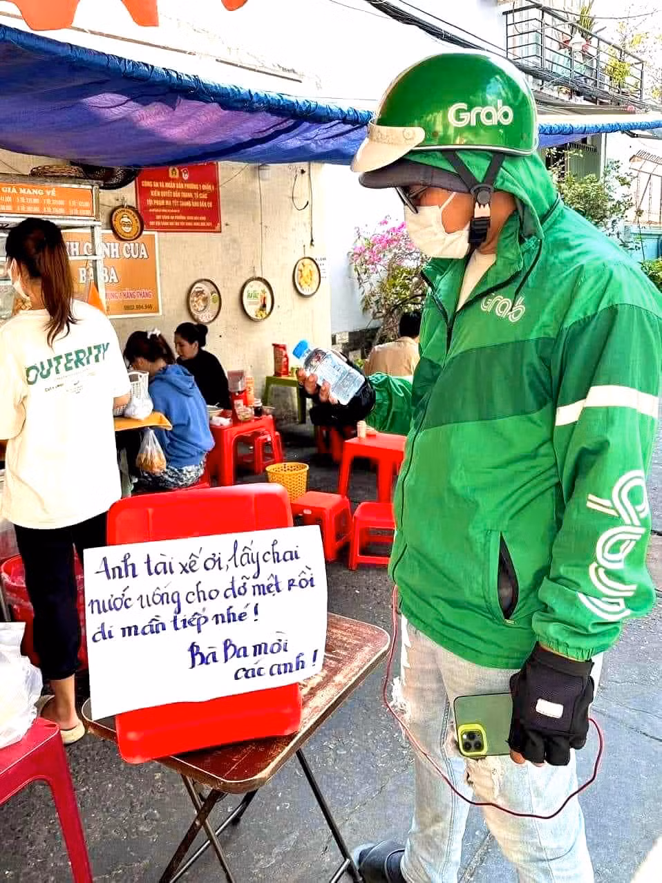 Những cuộc mưu sinh bỏng rát -0