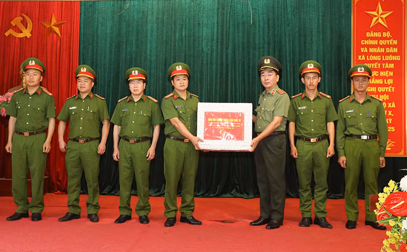 Thực hiện đồng bộ các giải pháp giữ vững ANTT trên địa bàn huyện Vân Hồ, tỉnh Sơn La -0