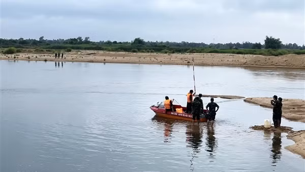 Tìm thấy thi thể cuối cùng trong vụ lật xuồng trên sông Ba