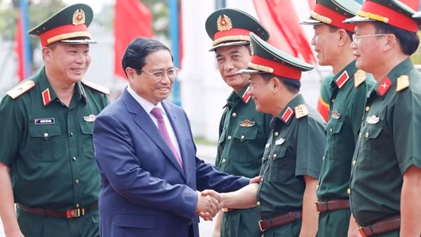 Thủ tướng Phạm Minh Chính thăm và làm việc tại Binh đoàn 12