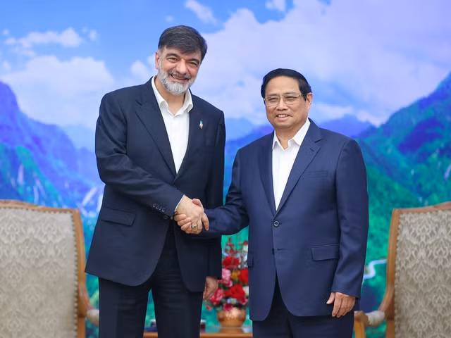 Thủ tướng Phạm Minh Chính tiếp Tư lệnh Bộ Thực thi pháp luật Iran -0