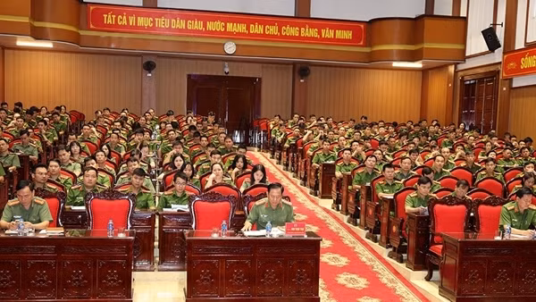 Công an tỉnh Ninh Bình&nbsp;triển khai thực hiện các luật