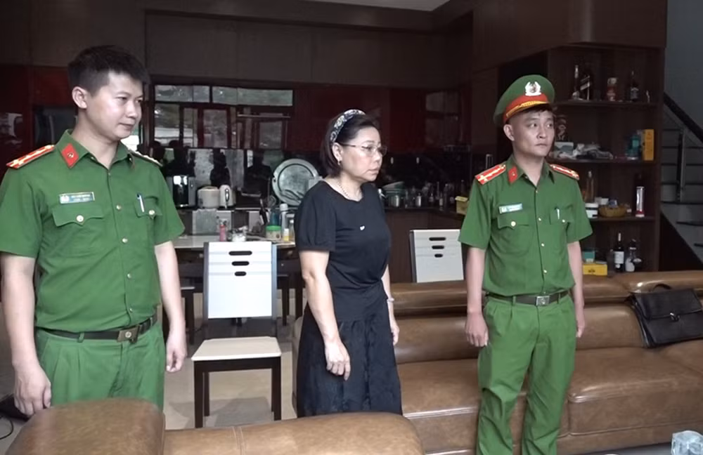 Giám đốc trung tâm điều dưỡng cùng cấp dưới lập khống hồ sơ thầu “tiền tỷ” -0