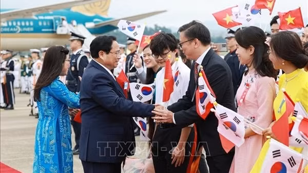 Lễ đón chính thức Thủ tướng Phạm Minh Chính và Phu nhân thăm Hàn Quốc