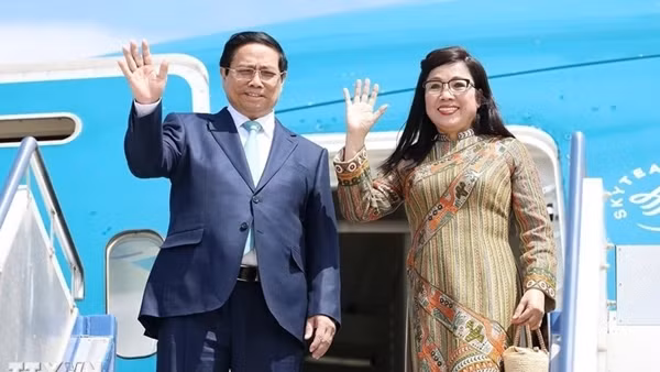 Thủ tướng Phạm Minh Chính và Phu nhân lên đường thăm chính thức Hàn Quốc