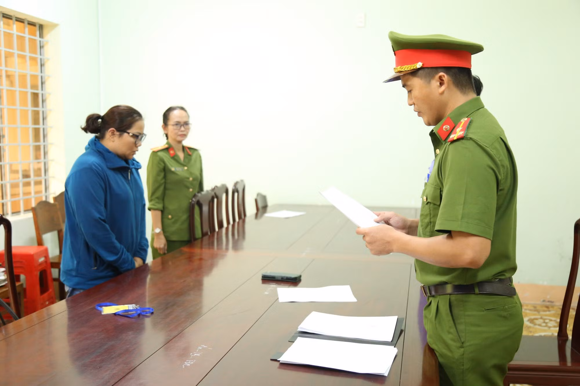 Nữ luật sư bị bắt về hành vi lừa đảo -0