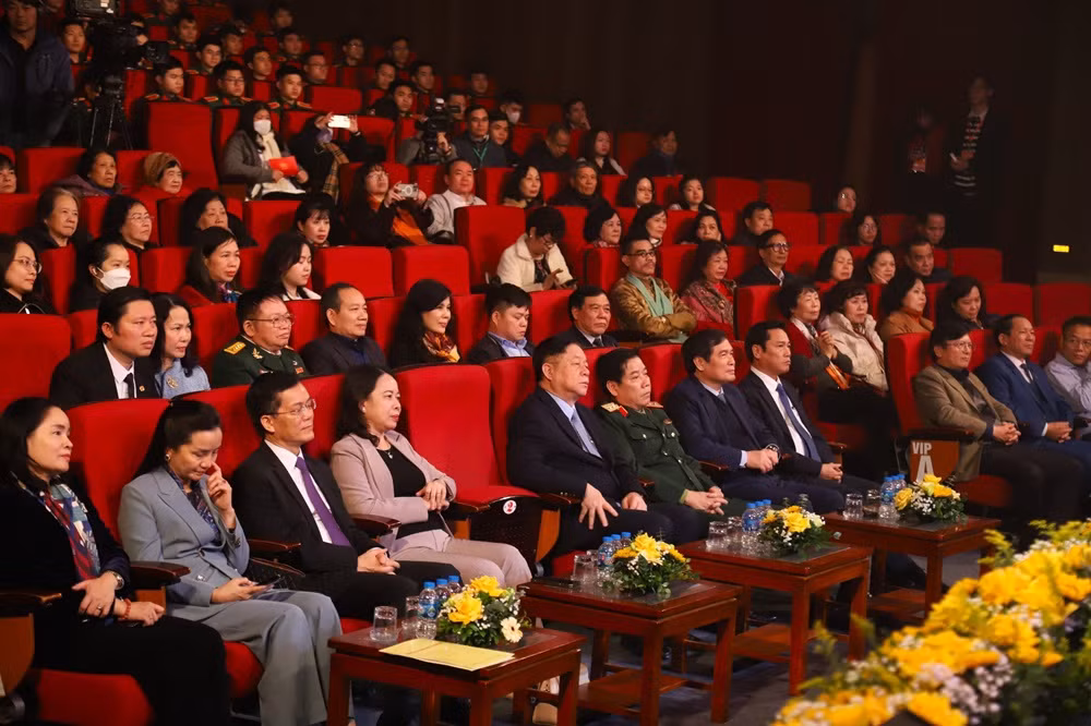 Ôn lại lịch sử vẻ vang của Đảng qua chương trình nghệ thuật “Giữ trọn niềm tin” -0