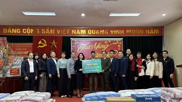 Báo CAND, Ngân hàng BIDV trao quà Tết cho những mảnh đời kém may mắn