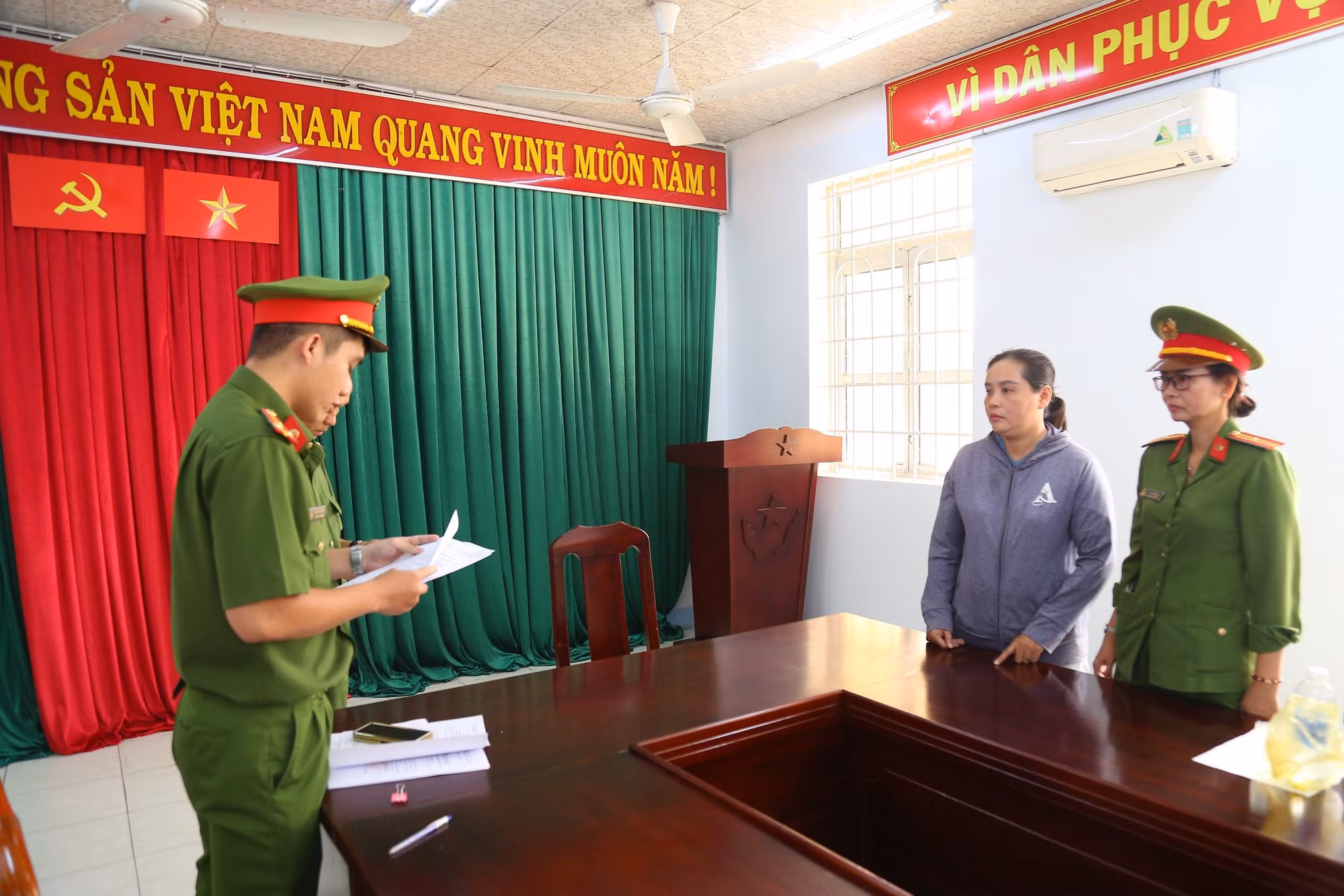 Lừa bán đất chiếm đoạt hơn 3 tỷ đồng -0