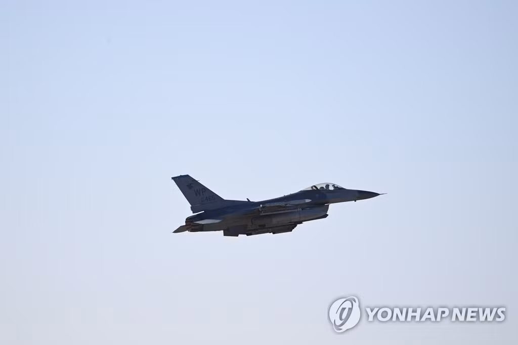Tiêm kích F-16 của Mỹ lại rơi ngoài khơi Hàn Quốc -0