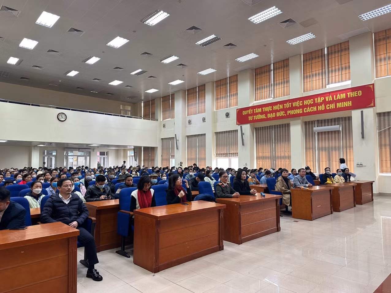 Mang Tết yêu thương đến với 300 bệnh nhân ung thư -0