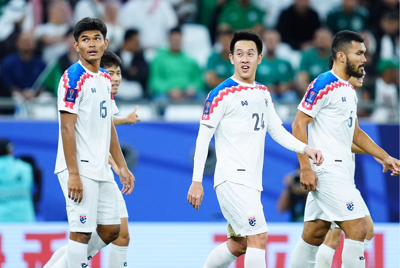 Bóng đá Việt Nam có thể học gì từ Thái Lan và Indonesia? -0