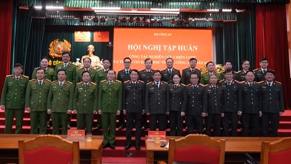 Đẩy mạnh ứng dụng khoa học và công nghệ vào công tác Công an
