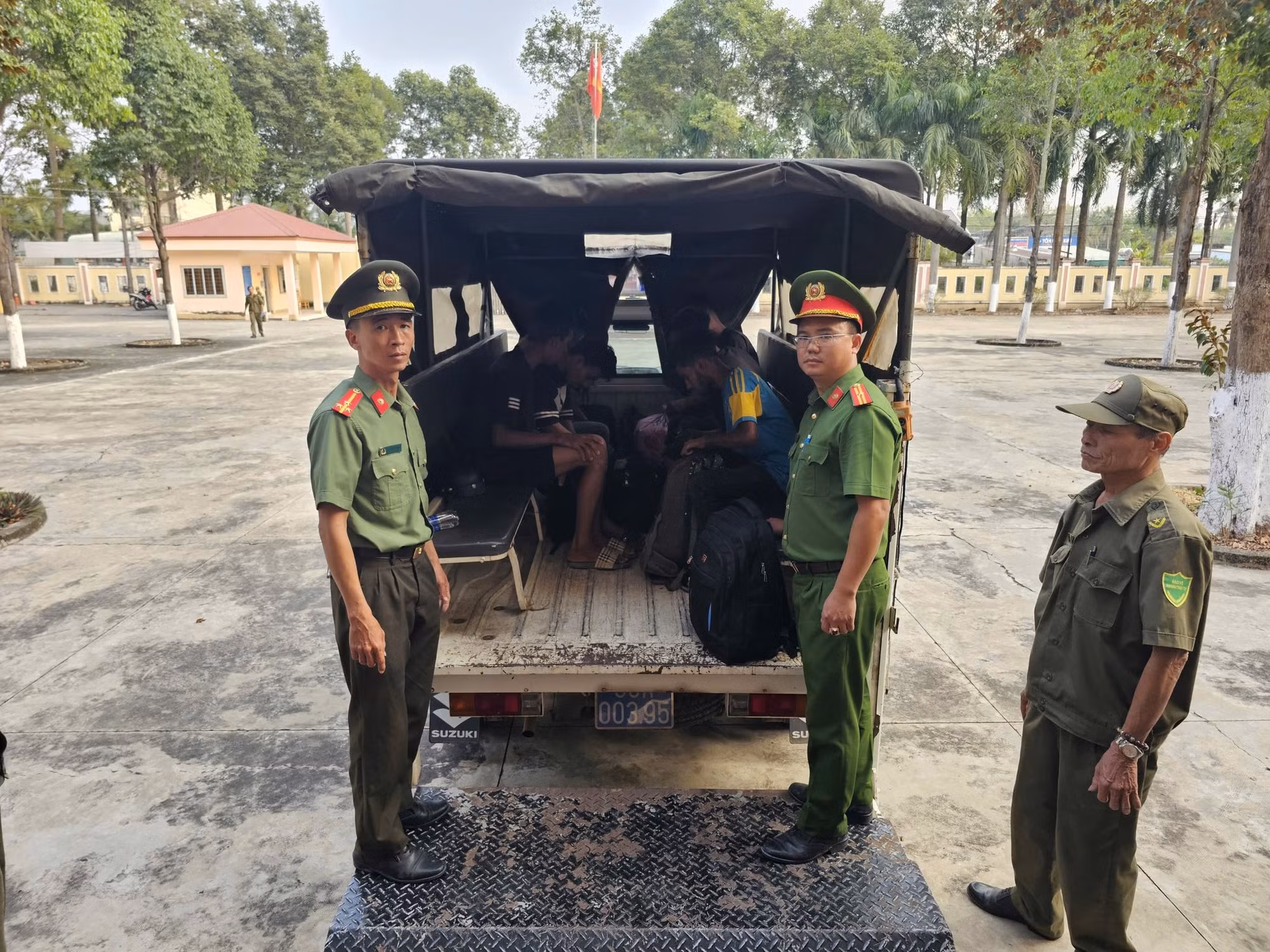 Một công ty bị phạt 138 triệu đồng do chứa nhiều người nước ngoài trái phép -0