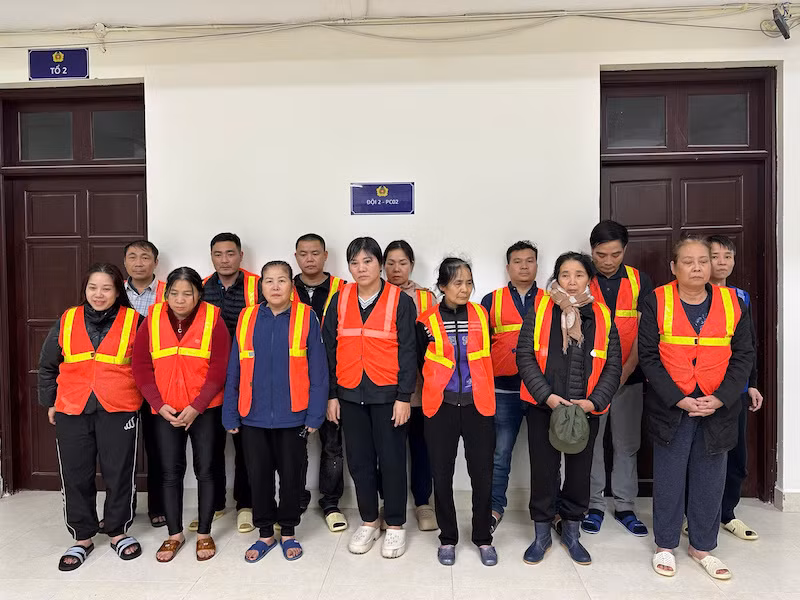 triệt phá ổ nhóm đánh bạc trên sông Hồng -0