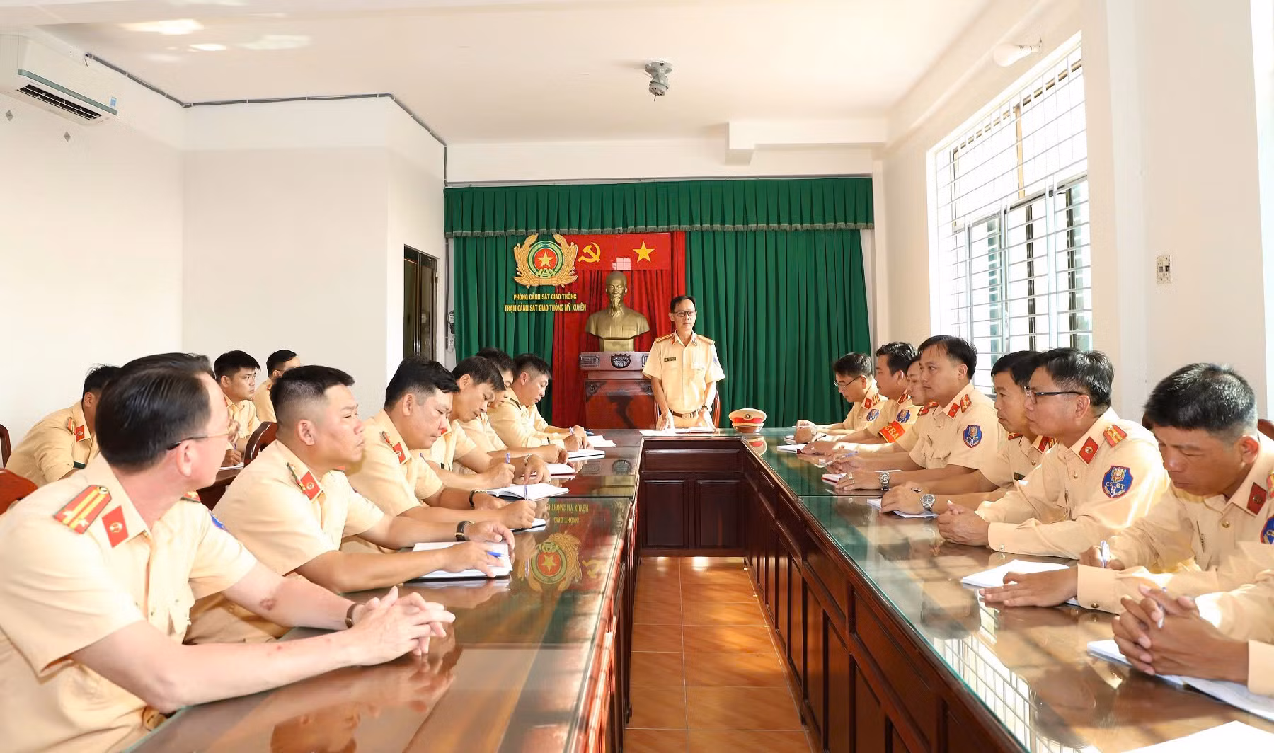 Cảnh sát giao thông Cần Thơ siết chặt kỷ cương, vì một mùa Tết yên vui -0