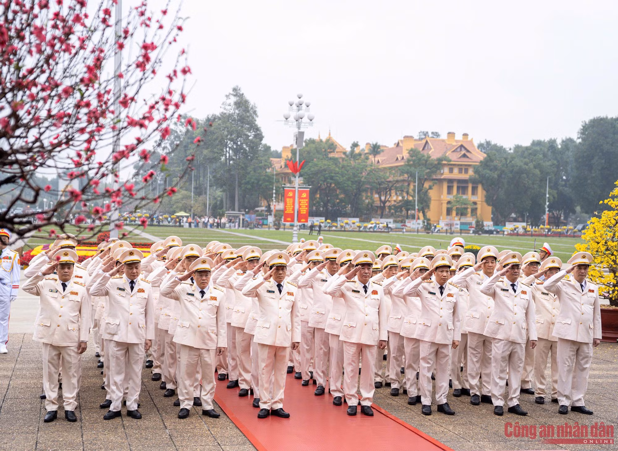 Lãnh đạo Đảng, Nhà nước vào Lăng viếng Bác và tưởng niệm các Anh hùng Liệt sĩ -0