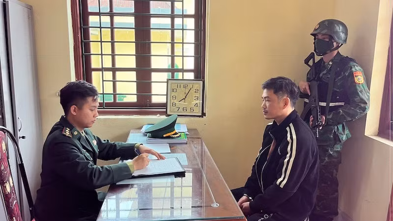 Bắt nhóm đối tượng vận chuyển 10 vạn NDT qua biên giới -0