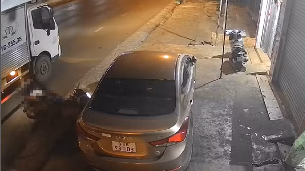 Làm rõ tài xế lái xe gây tai nạn chết người trên đường Hồ Chí Minh rồi bỏ trốn