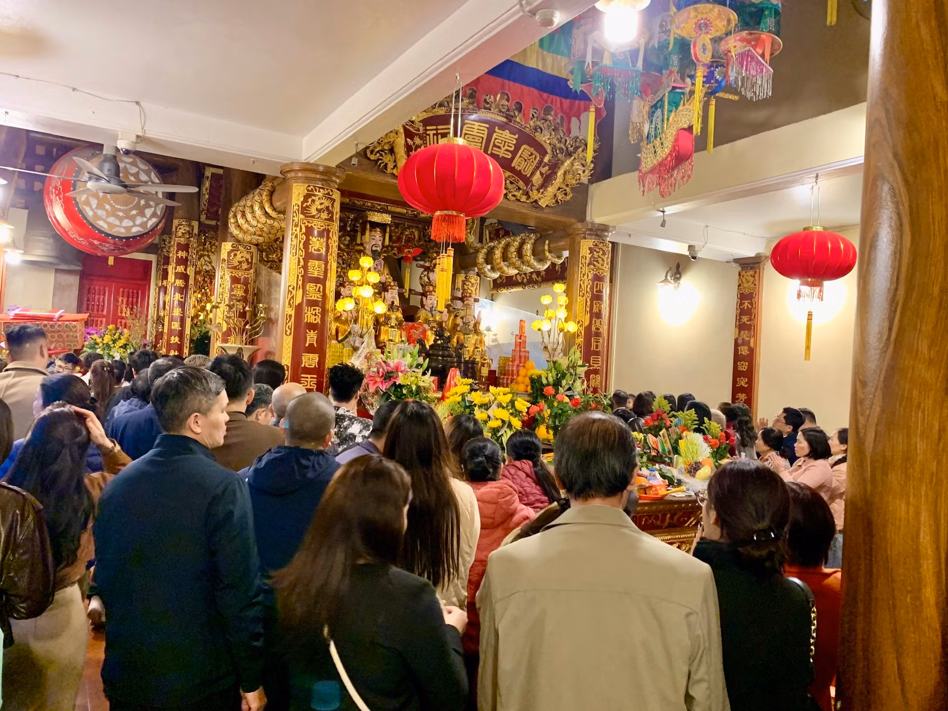 Nhiều đổi mới lễ hội ở Hà Nội: Miễn phí vé gửi xe, bỏ thu phí vào cửa -0