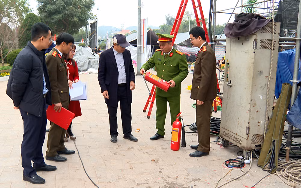 Giữ bình yên đón xuân về -0