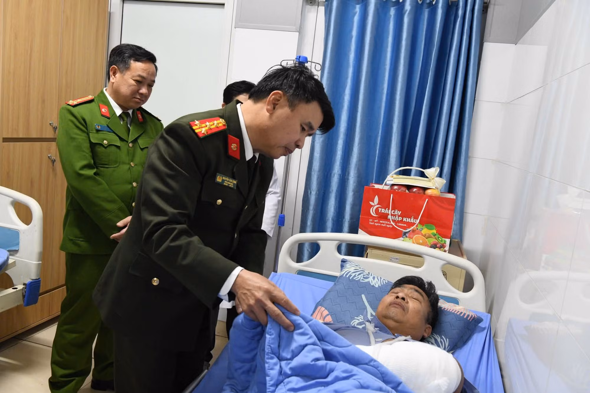 Biểu dương tinh thần dũng cảm của Tổ trưởng bảo vệ ANTT -0