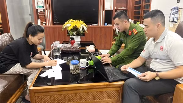 Thu giữ hơn 2 tấn tang vật trong đường dây sản xuất thuốc tăng cân giả
