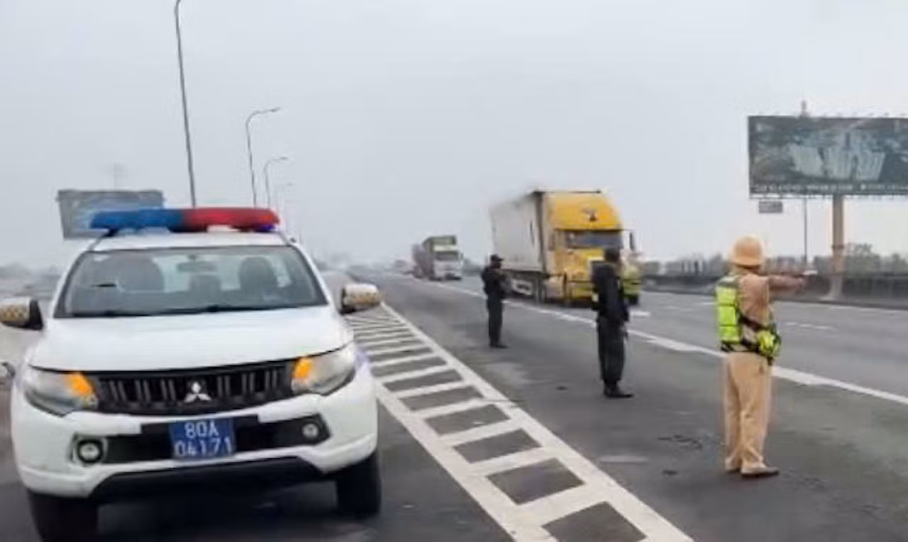 Đường về miền Tây thông thoáng, nghĩa tình quê hương -0