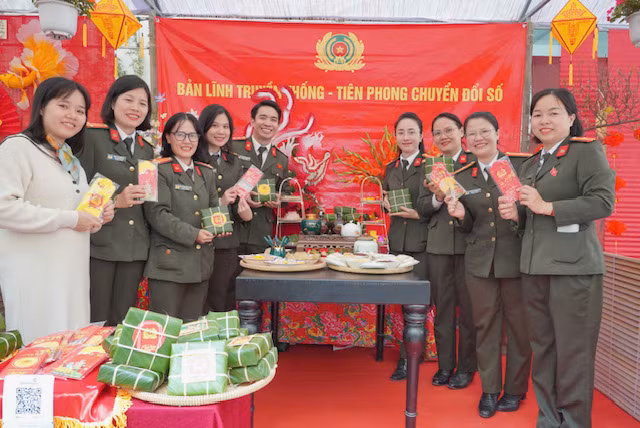 “Xuân chiến sĩ – Tết đoàn viên” -0