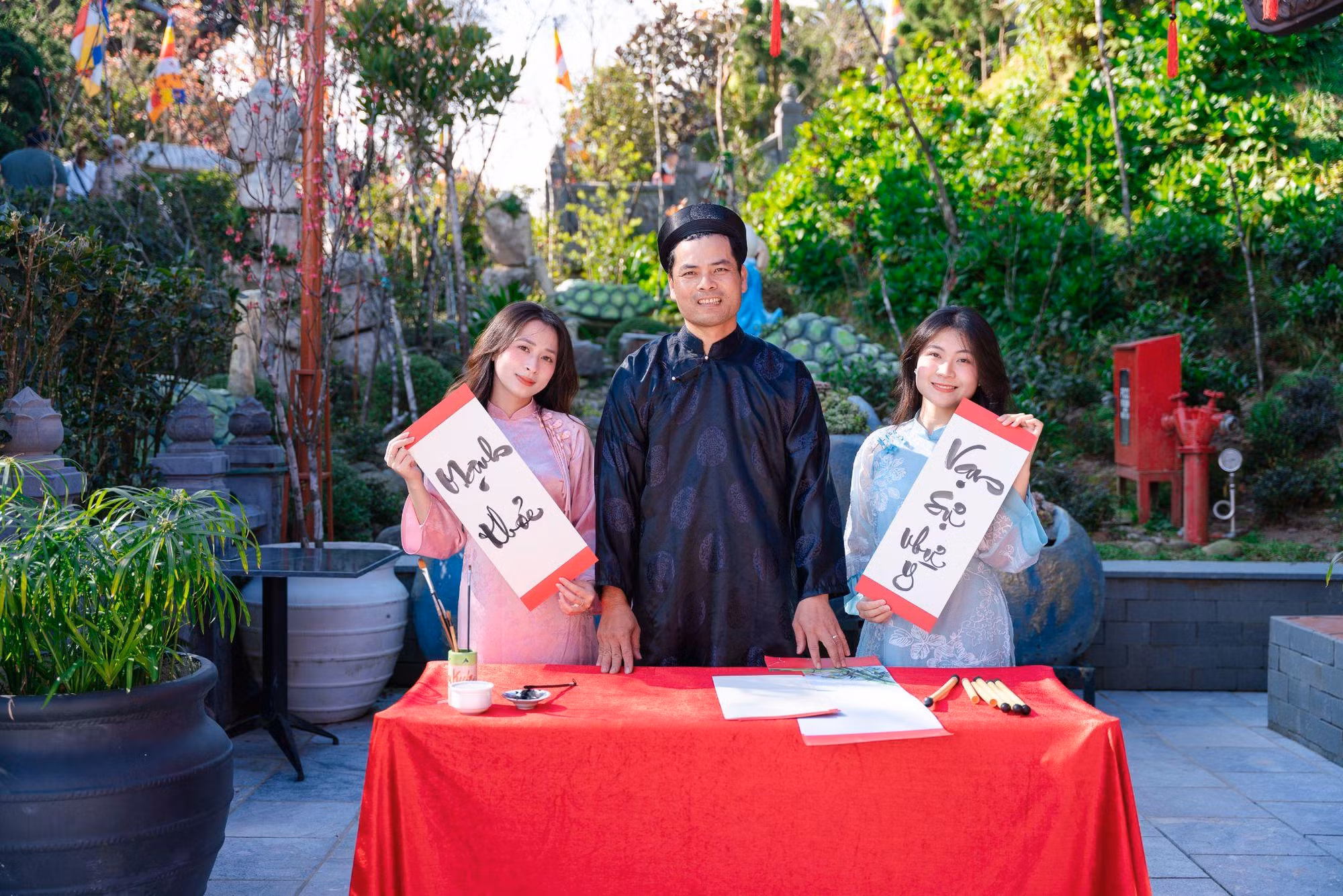 Sun World Ba Na Hills lần đầu ươm trồng 1 triệu bông tulip trên đỉnh núi đón Tết Nguyên đán 2026 -0