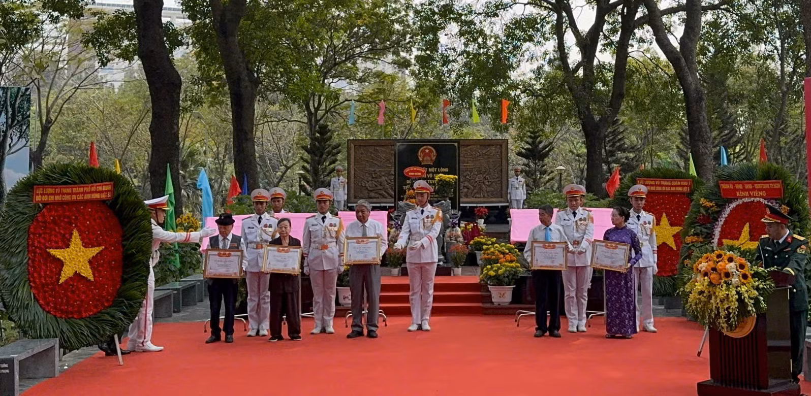 Trao Bằng “Tổ quốc ghi công” cho 49 Anh hùng liệt sĩ biệt động đã hy sinh trong cuộc tổng tiến công Xuân Mậu Thân 1968 -0