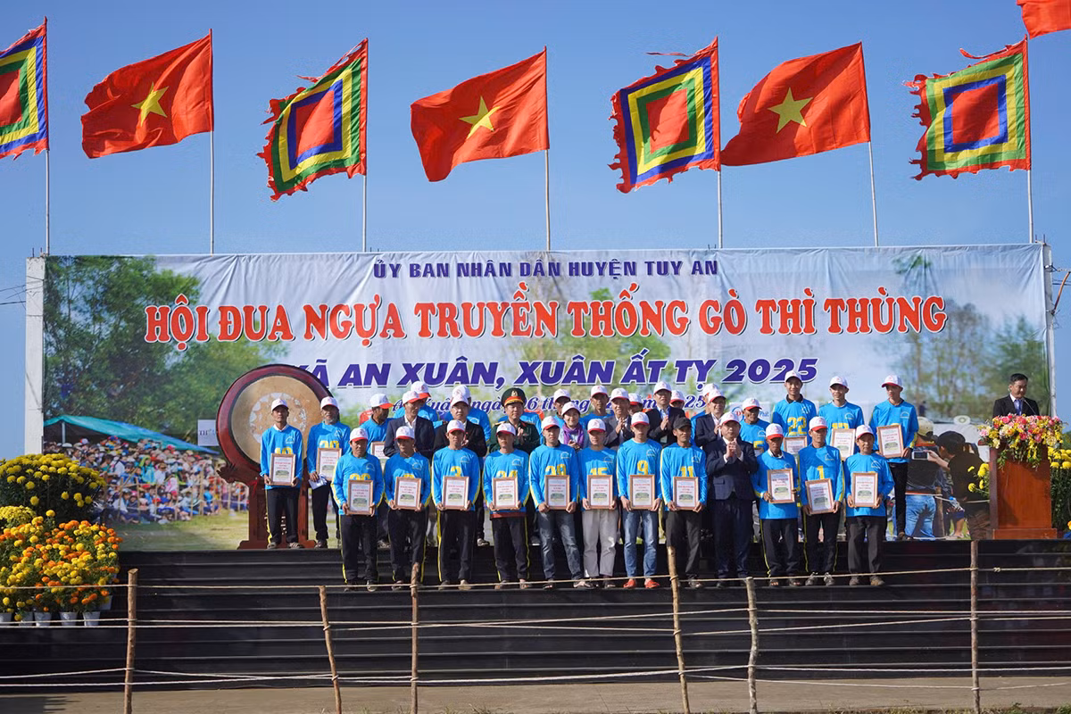 DB46-Độc đáo hội đua ngựa Gò Thì Thùng -0
