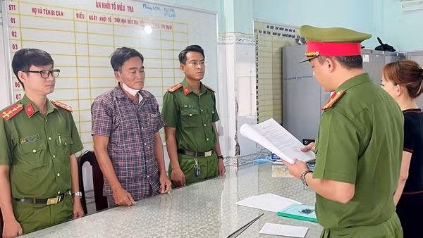 Lừa đảo chiếm đoạt tiền tỷ bằng chiêu “đáo hạn ngân hàng”