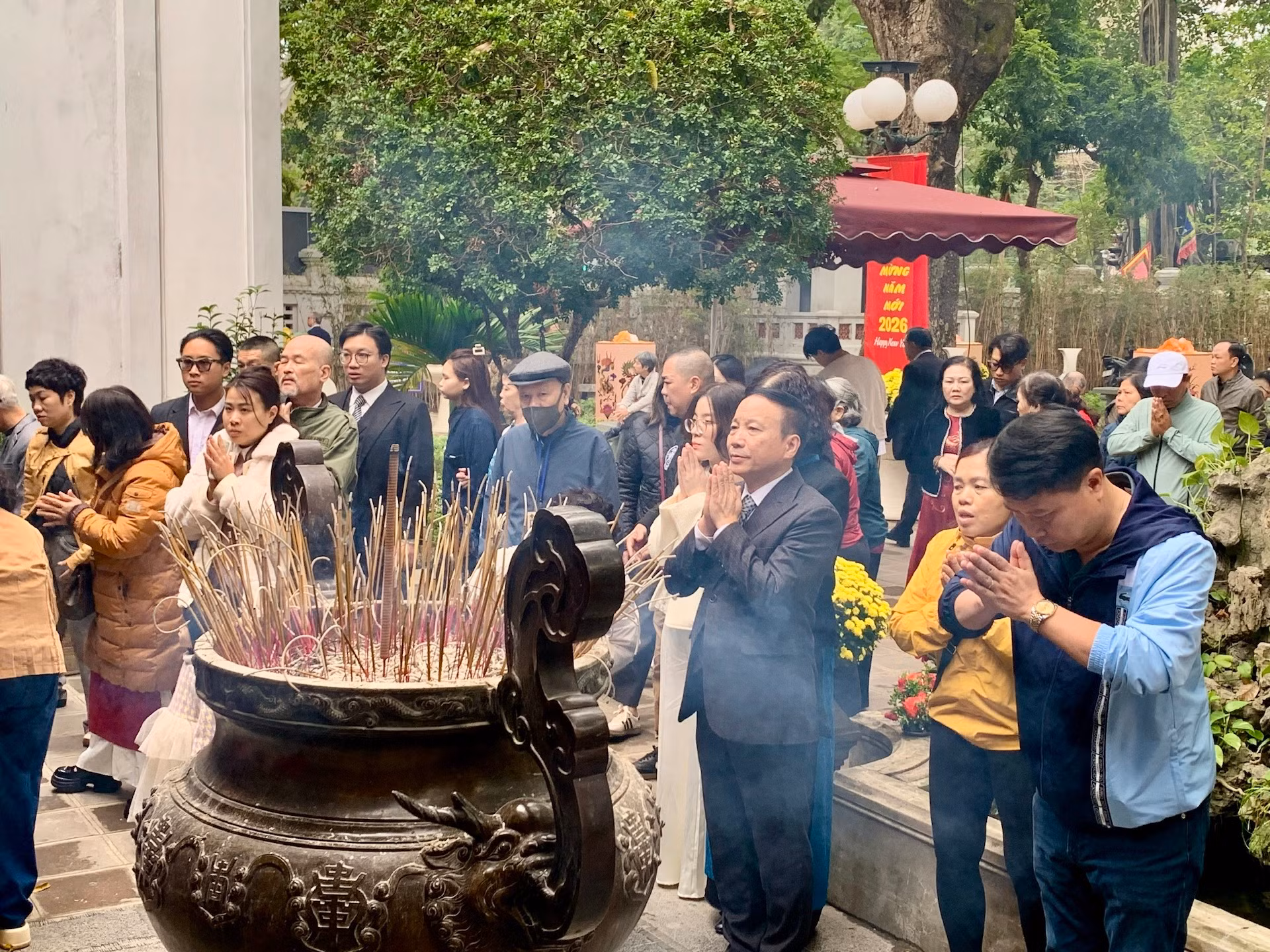 Nhiều đổi mới lễ hội ở Hà Nội: Miễn phí vé gửi xe, bỏ thu phí vào cửa -0