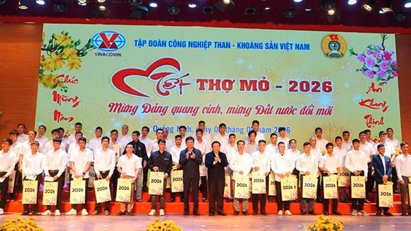 TKV tổ chức Tết thợ mỏ “Mừng Đảng quang vinh - Mừng đất nước đổi mới”