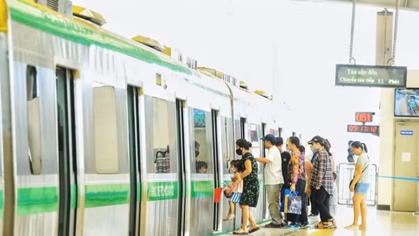 Hà Nội: Đường sắt đô thị phục vụ người dân miễn phí trong dịp Tết Nguyên đán