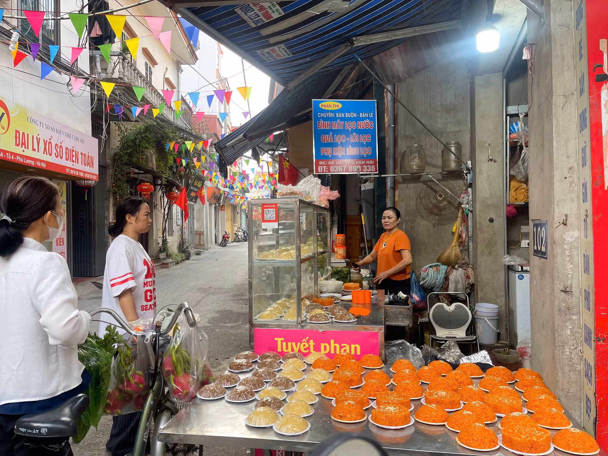 Nhộn nhịp phiên chợ cuối năm: Người dân đi chợ từ 6 giờ sáng -0