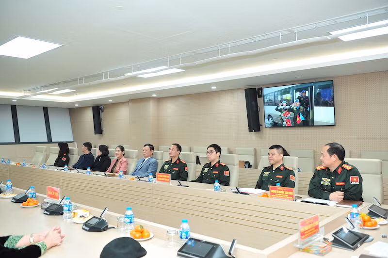 Kết nối hơi ấm quê hương tới những “Sứ giả hòa bình” đang làm nhiệm vụ tại các phái bộ -0