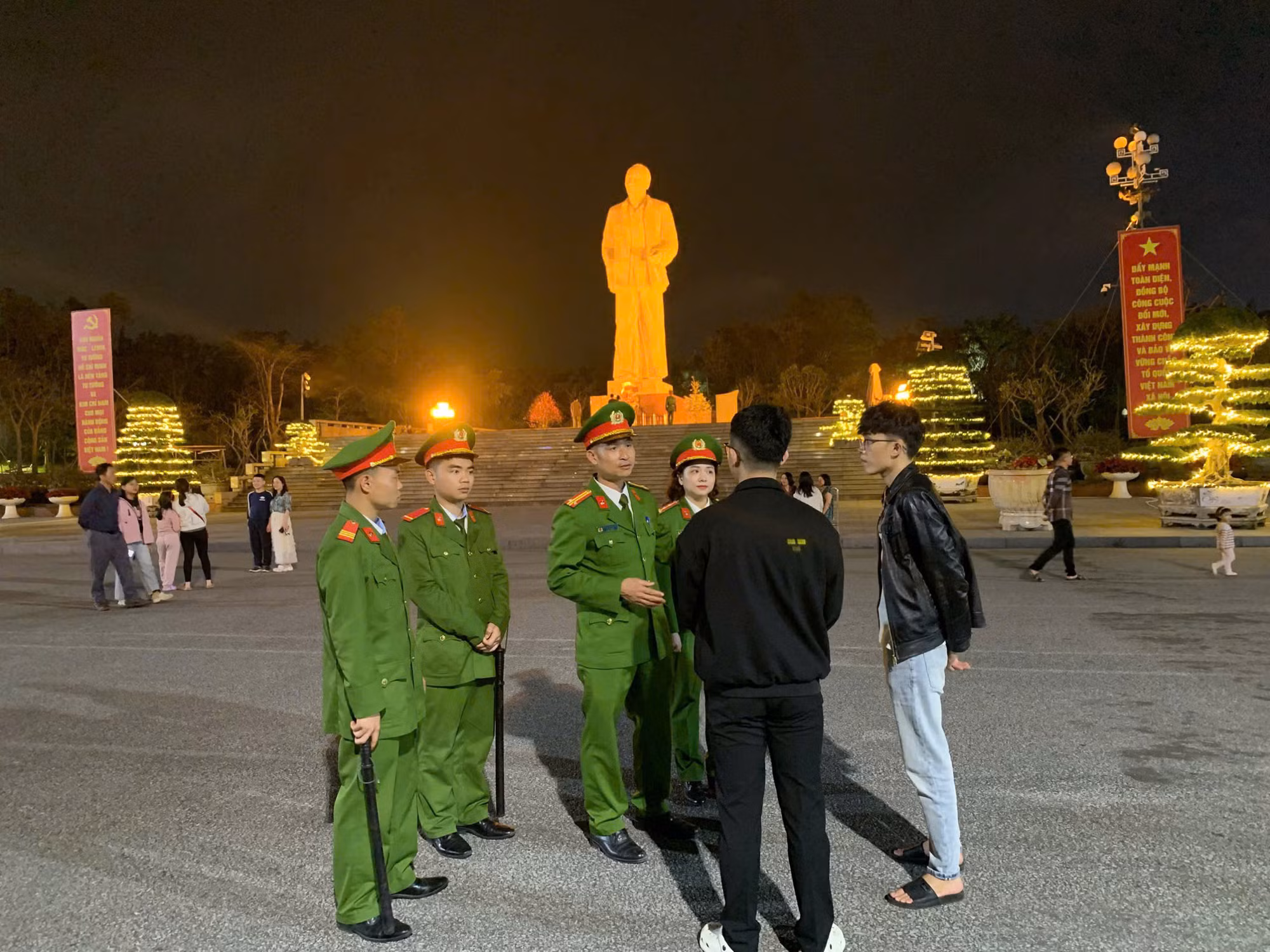 Công an Nghệ An: Tăng cường lực lượng đảm bảo ANTT trước thời khắc Giao thừa -0