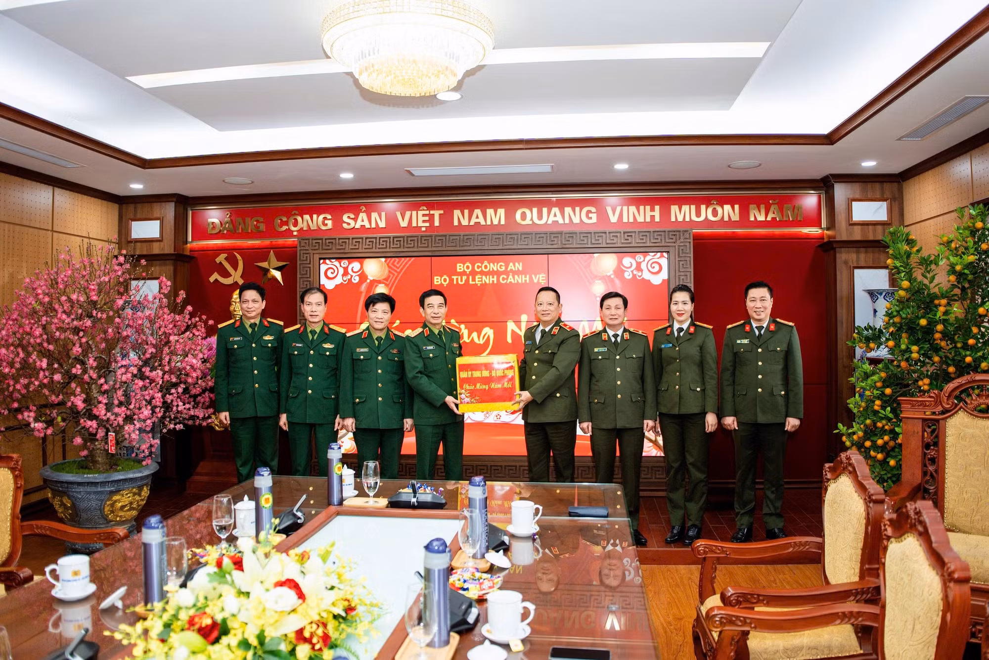 Tiếp thêm khí thế cho lực lượng Cảnh vệ dịp Tết Bính Ngọ -0