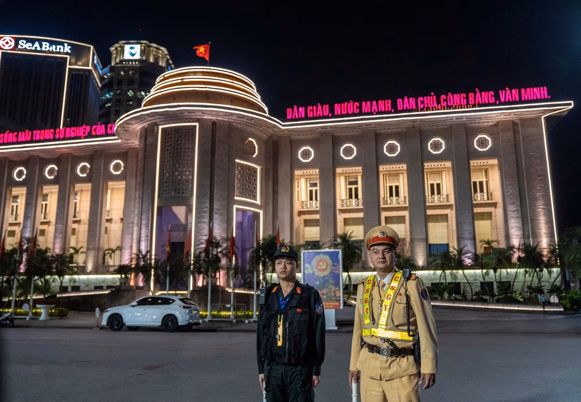 Công an Thủ đô đảm bảo an ninh, an toàn đêm giao thừa Tết Nguyên đán Bính Ngọ -0