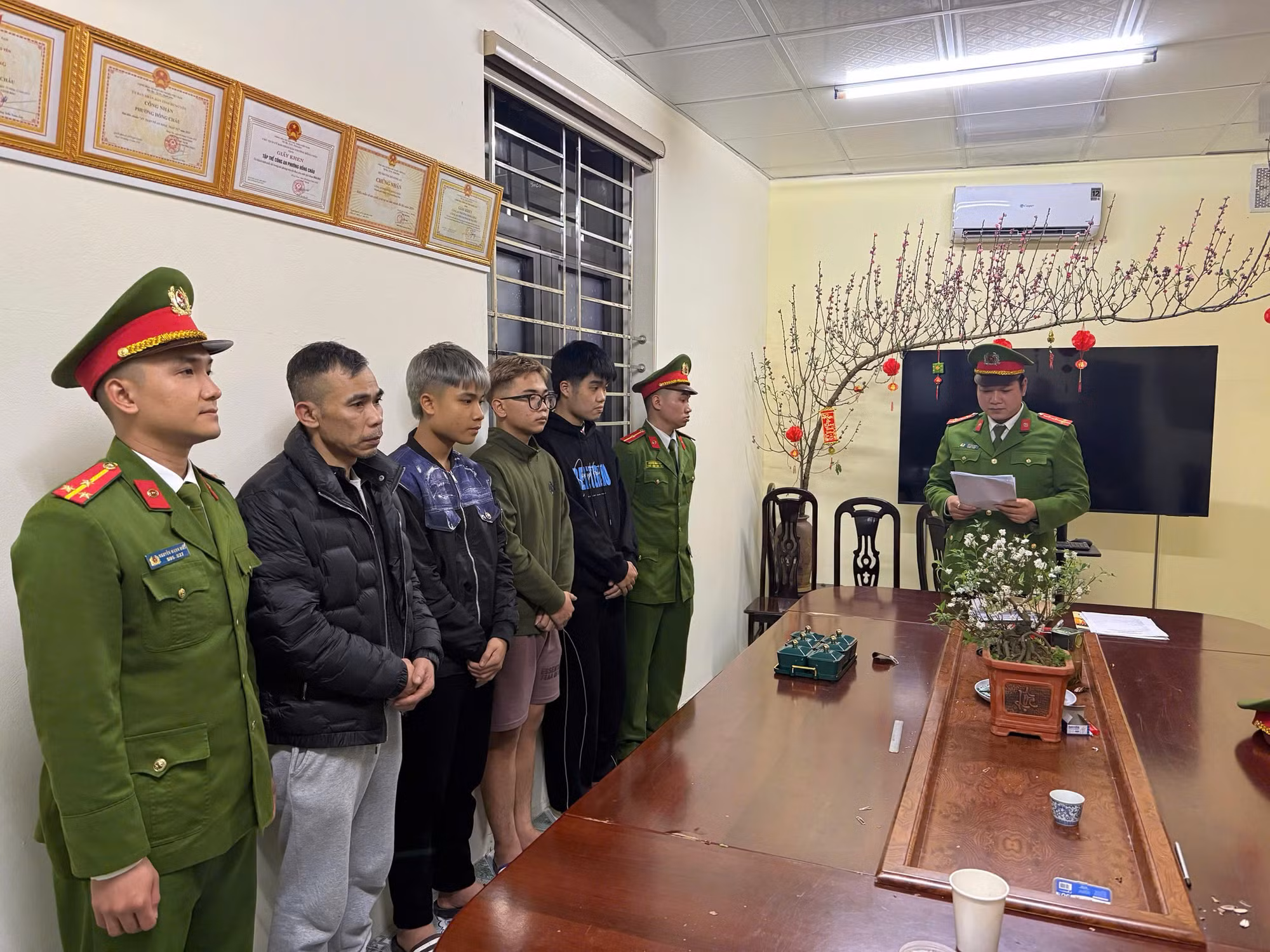 Công an Hưng Yên khởi tố nhóm đối tượng có hành vi Cướp tài sản -0