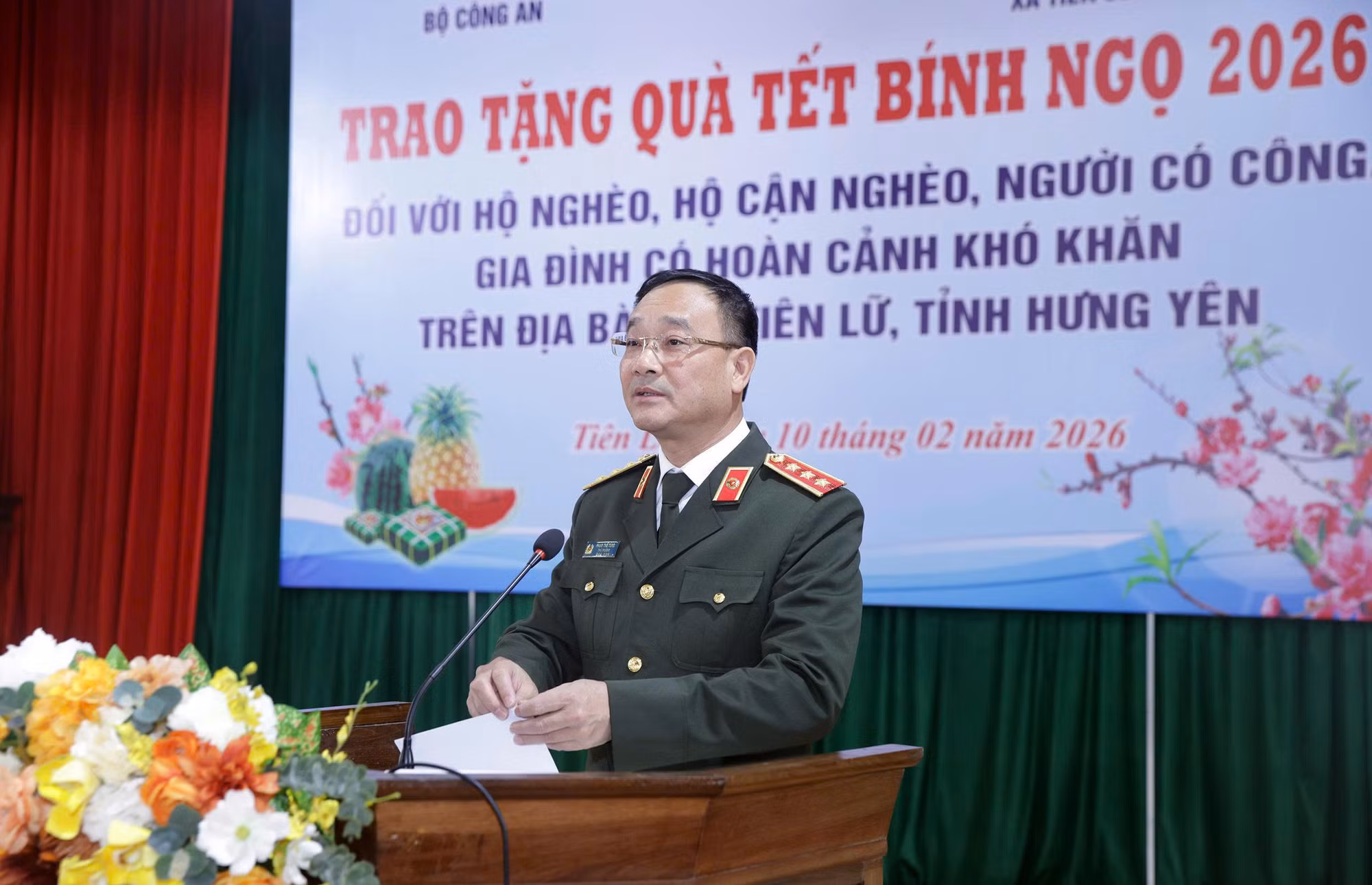 Thứ trưởng Phạm Thế Tùng thăm, tặng quà nhân dân xã Tiên Lữ, tỉnh Hưng Yên -0
