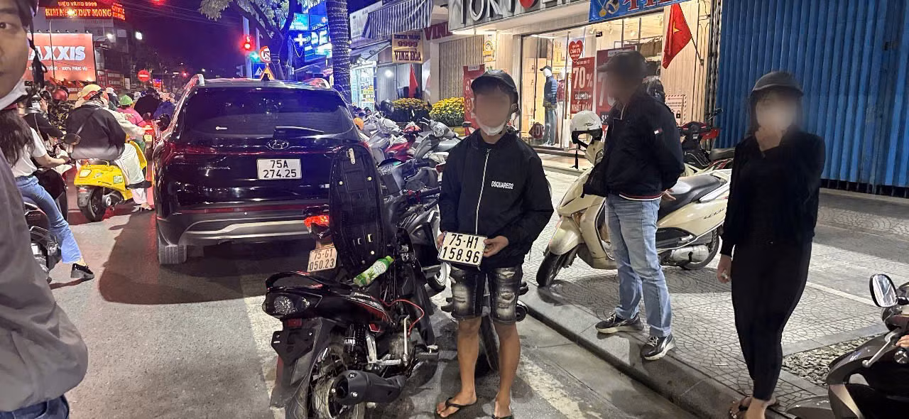 Tuần tra khép kín địa bàn, quyết liệt tấn công tội phạm đường phố -0