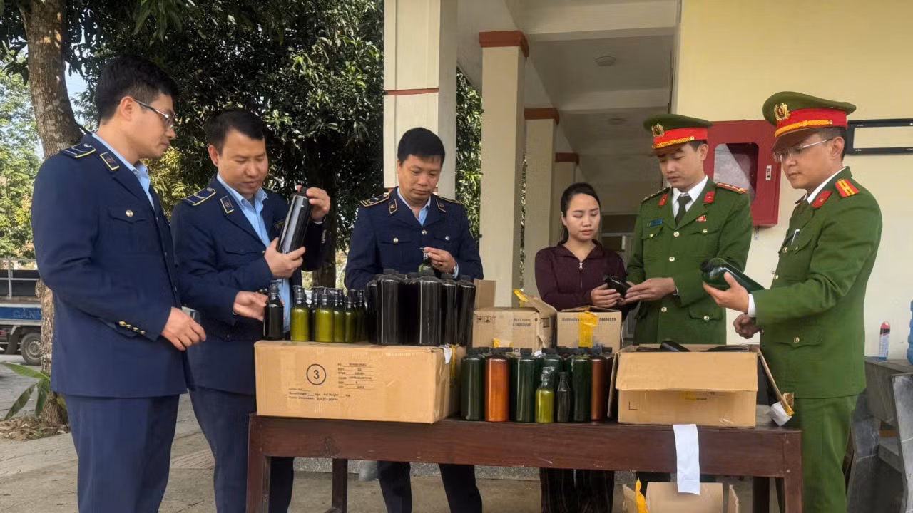 Công an xã Hoá Quỳ: Uốn nắn từ gốc, giữ bình yên từ cơ sở -0